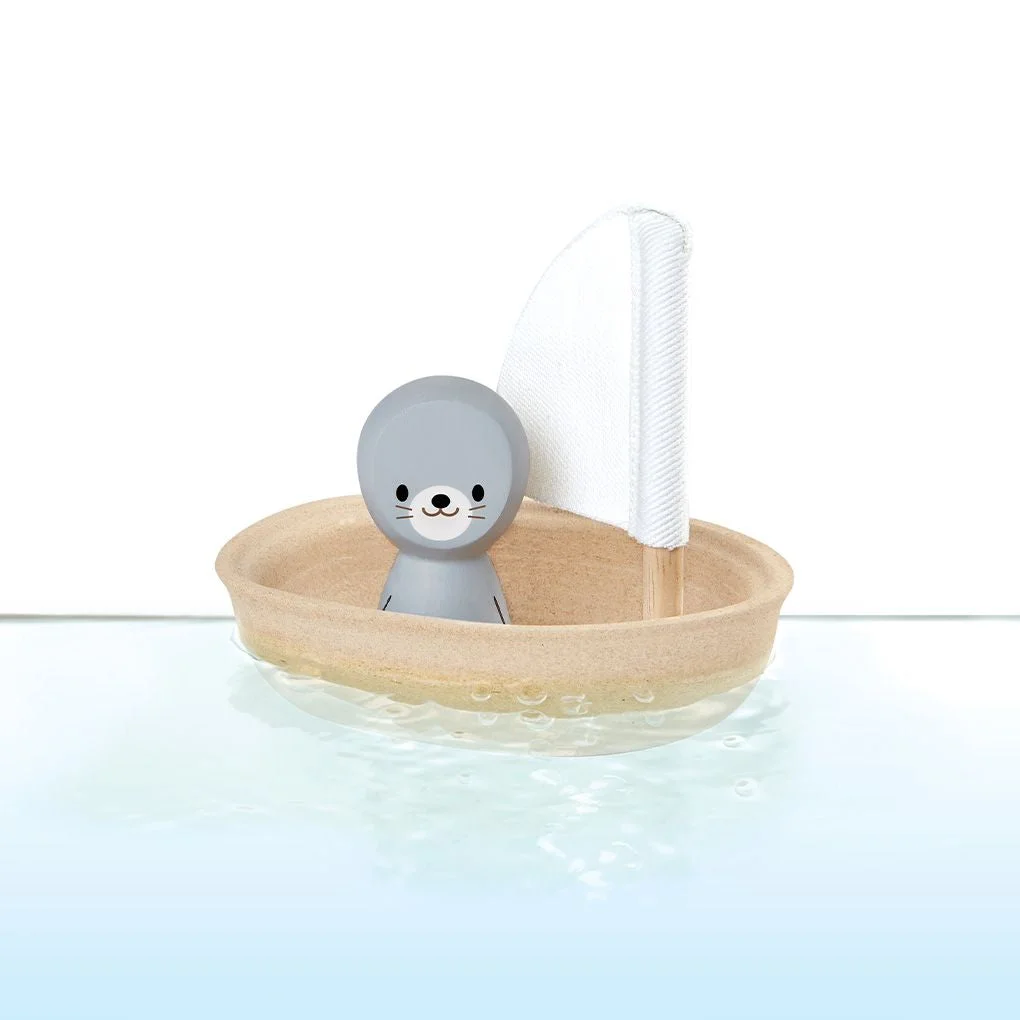 PlanToys Sailing Boat - Seal — manufacturer product photo